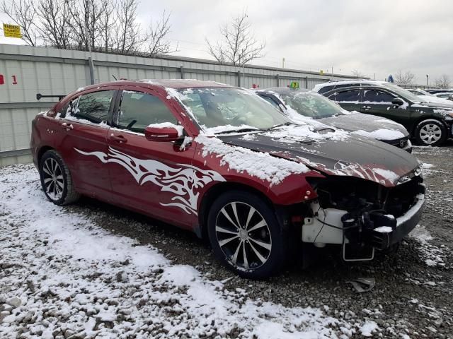 2013 Chrysler 200 Touring