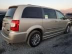 2016 Chrysler Town & Country Touring L