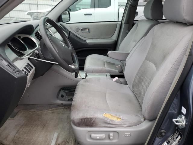 2004 Toyota Highlander Base