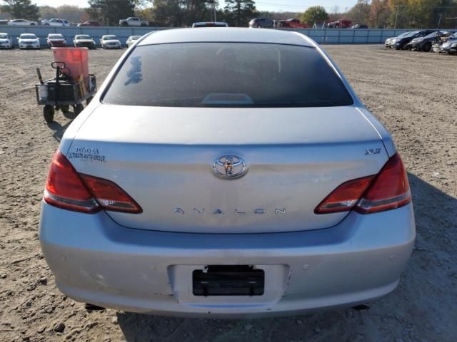 2005 Toyota Avalon XL