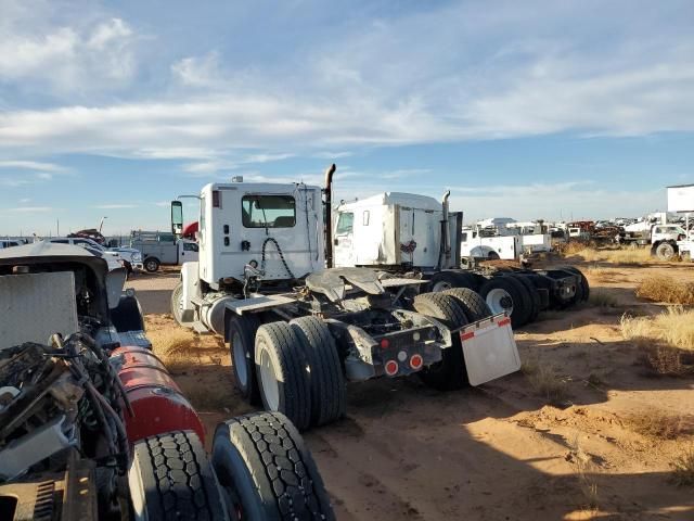 2016 Freightliner 122SD