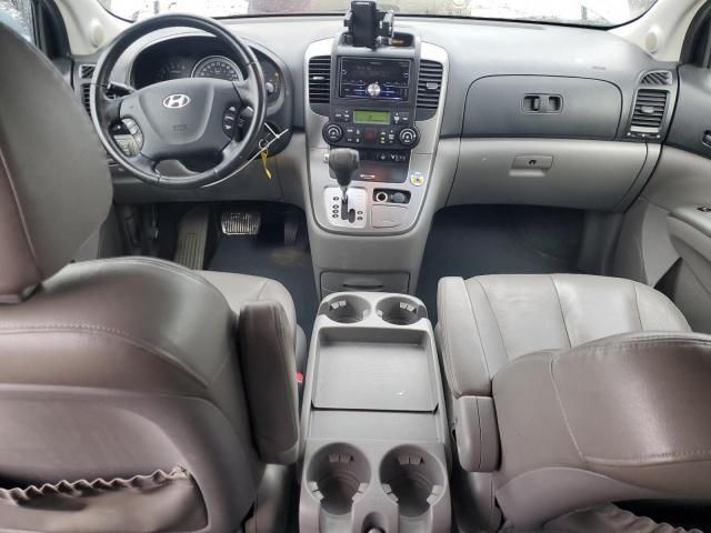 2008 Hyundai Entourage GLS