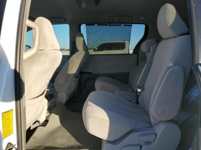 2013 Toyota Sienna LE