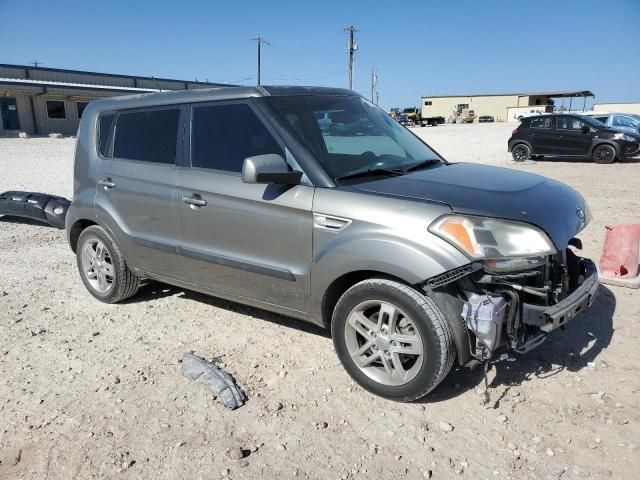 2011 KIA Soul +