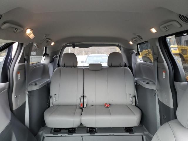 2016 Toyota Sienna XLE