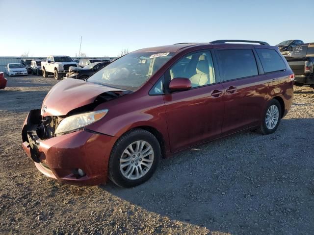 2012 Toyota Sienna XLE