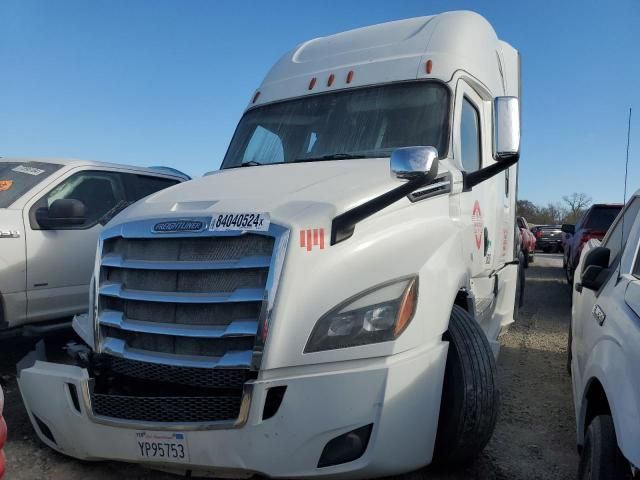 2019 Freightliner Cascadia 126