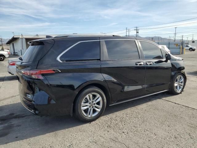 2022 Toyota Sienna Limited