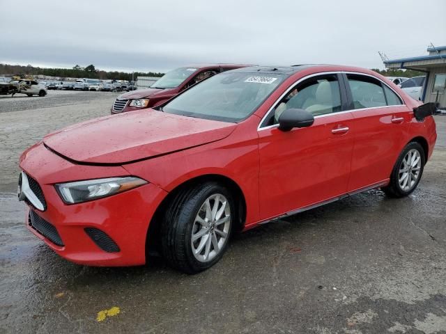 2019 Mercedes-Benz A 220