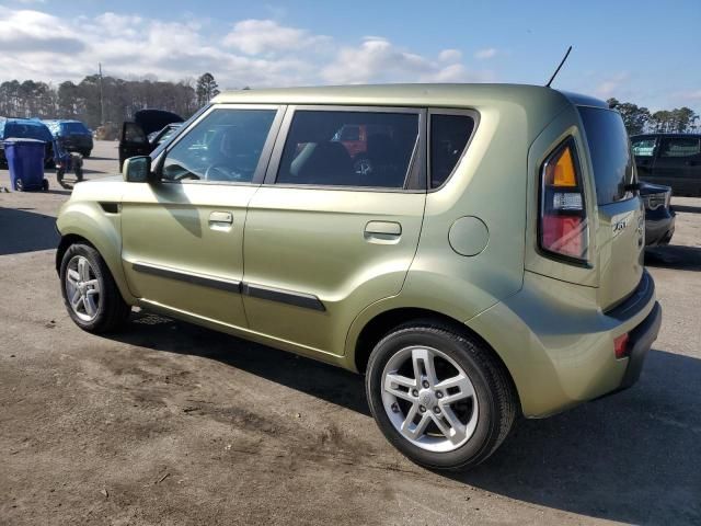 2010 KIA Soul +