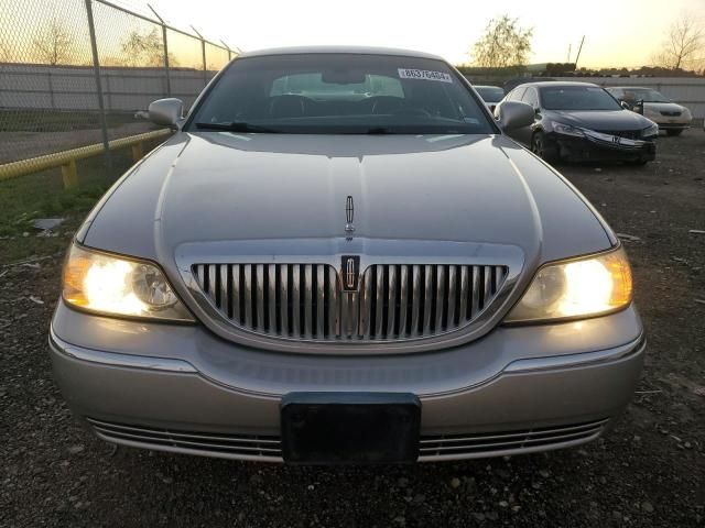 2009 Lincoln Town Car Signature Limited