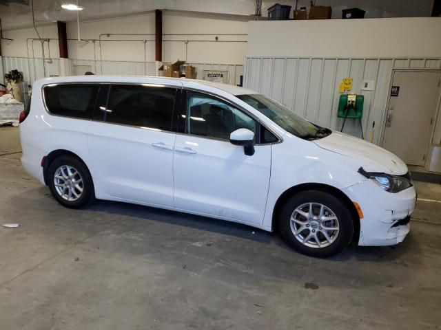 2021 Chrysler Voyager LX