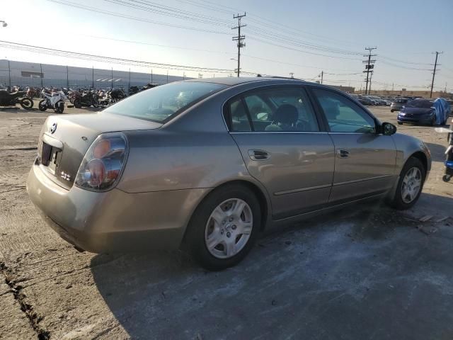 2004 Nissan Altima Base