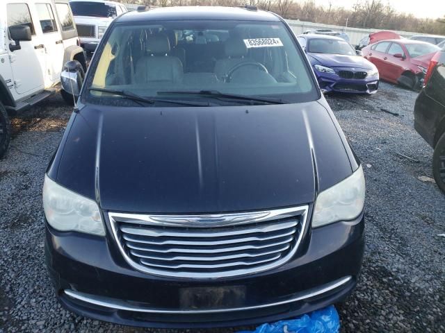 2011 Chrysler Town & Country Touring L