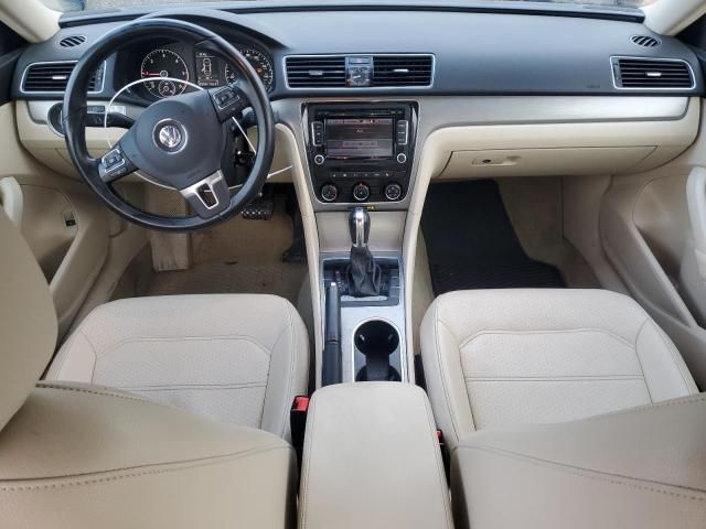 2014 Volkswagen Passat SE