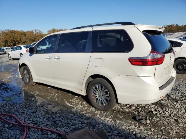 2018 Toyota Sienna XLE