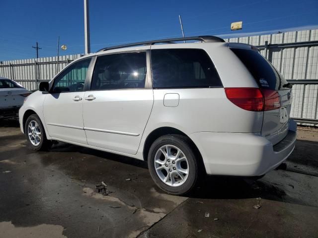 2004 Toyota Sienna XLE