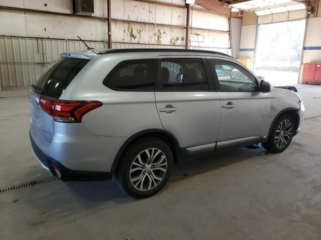 2016 Mitsubishi Outlander SE