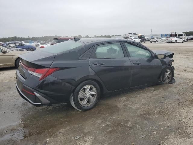 2024 Hyundai Elantra SE