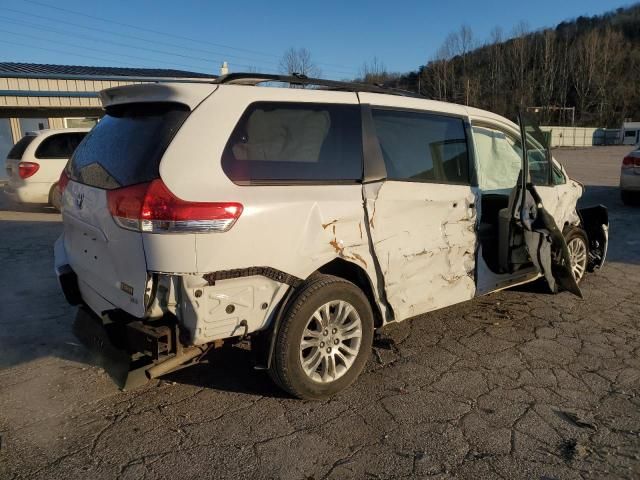 2011 Toyota Sienna XLE