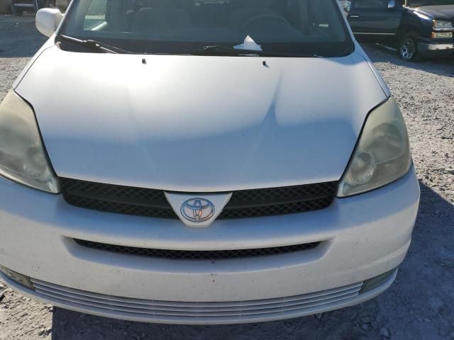 2004 Toyota Sienna XLE