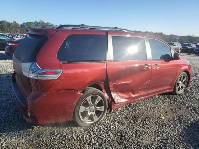 2017 Toyota Sienna SE