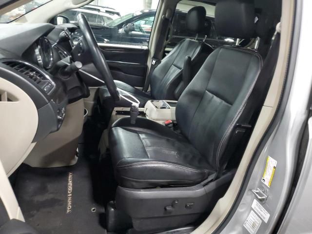 2012 Chrysler Town & Country Touring