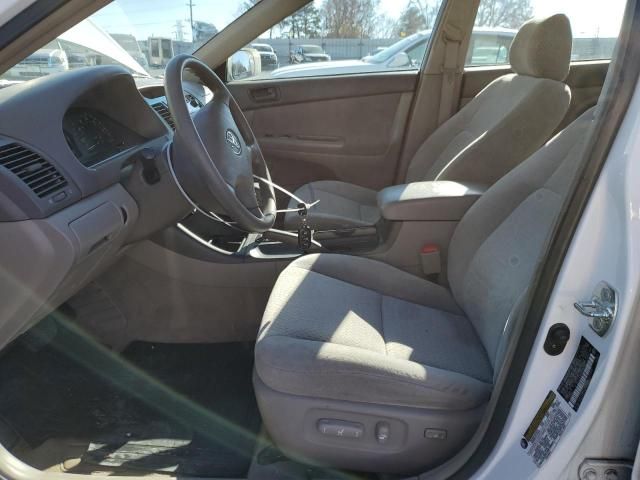 2004 Toyota Camry LE