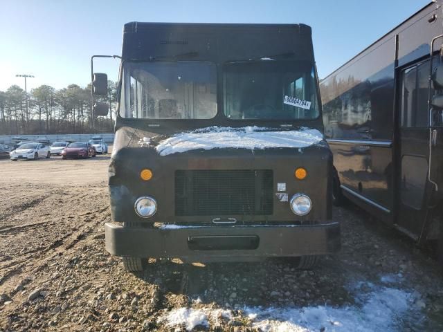 2009 Freightliner Chassis M Line WALK-IN Van