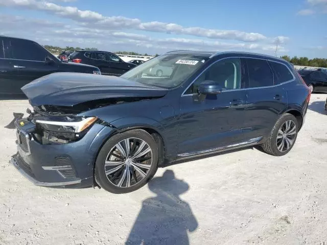 2022 Volvo XC60 T8 Recharge Inscription