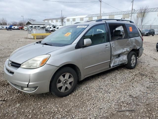 2004 Toyota Sienna XLE