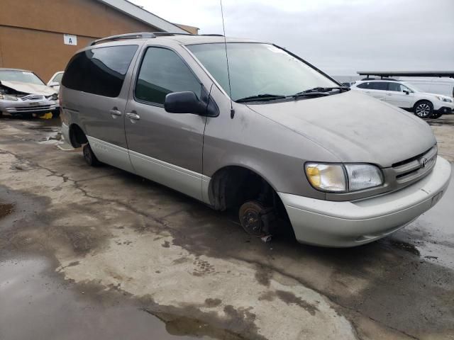 1998 Toyota Sienna LE