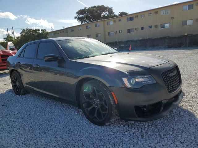 2019 Chrysler 300 Touring