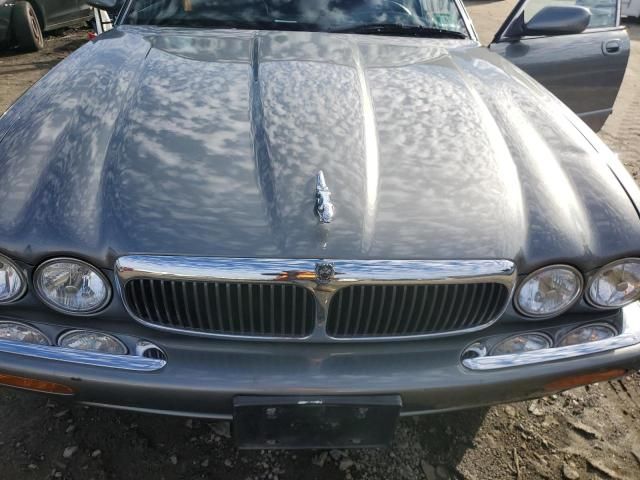 2003 Jaguar XJ8