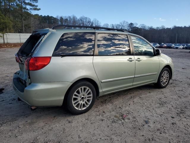 2010 Toyota Sienna XLE