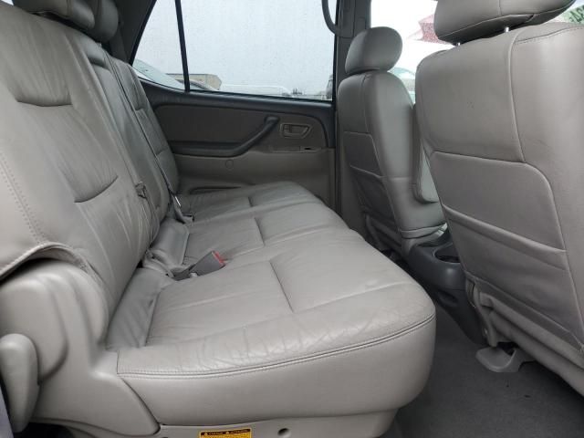 2004 Toyota Sequoia SR5