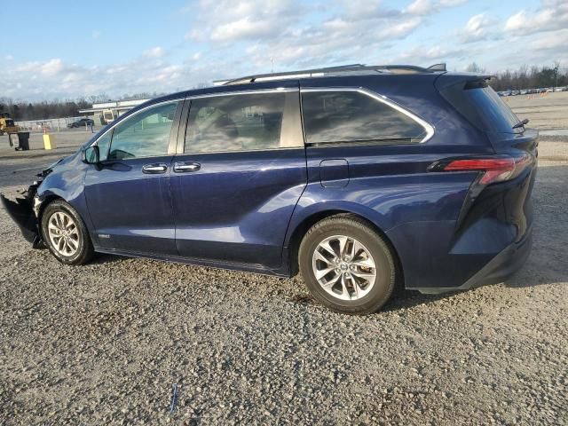 2021 Toyota Sienna XLE