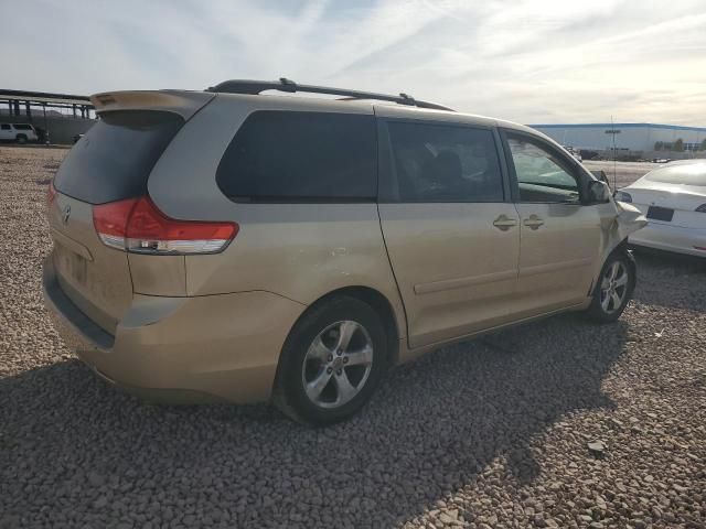 2011 Toyota Sienna LE