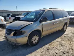 2001 Chrysler Town & Country LX en venta en Chatham, VA