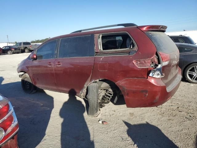 2011 Toyota Sienna XLE