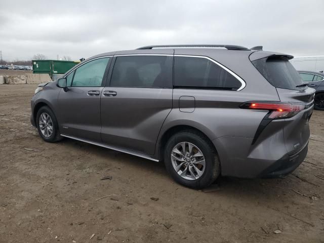 2021 Toyota Sienna LE