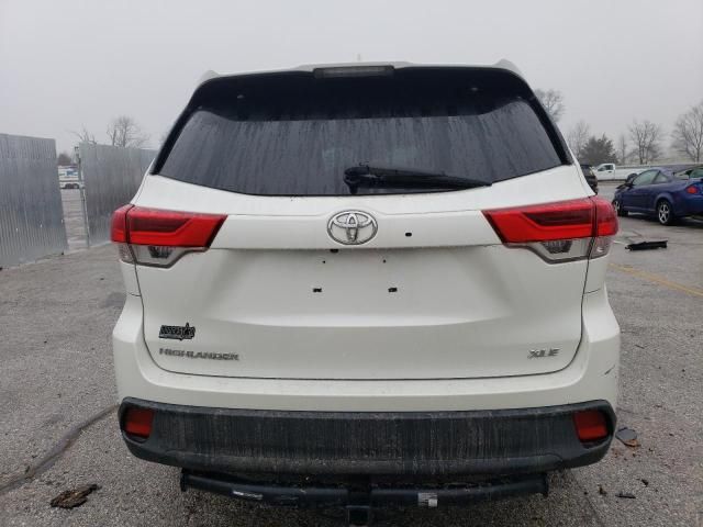 2017 Toyota Highlander SE