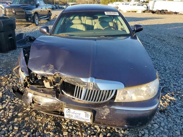 2002 Lincoln Town Car Signature