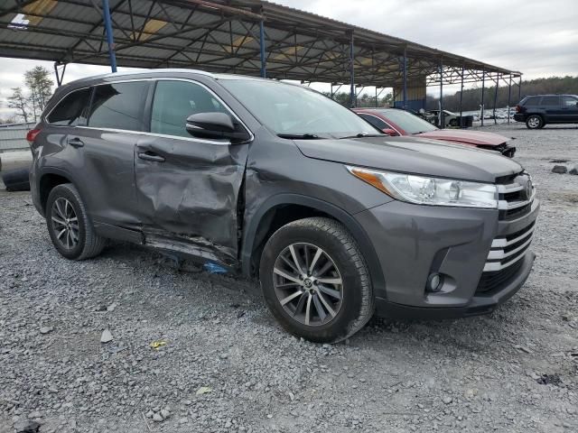 2017 Toyota Highlander SE