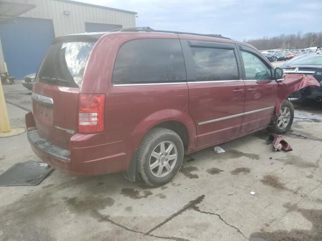 2010 Chrysler Town & Country Touring