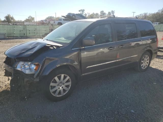 2016 Chrysler Town & Country Touring