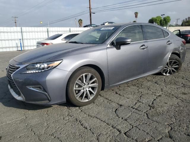 2018 Lexus ES 300H