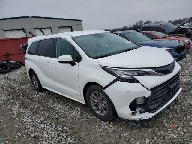 2021 Toyota Sienna LE