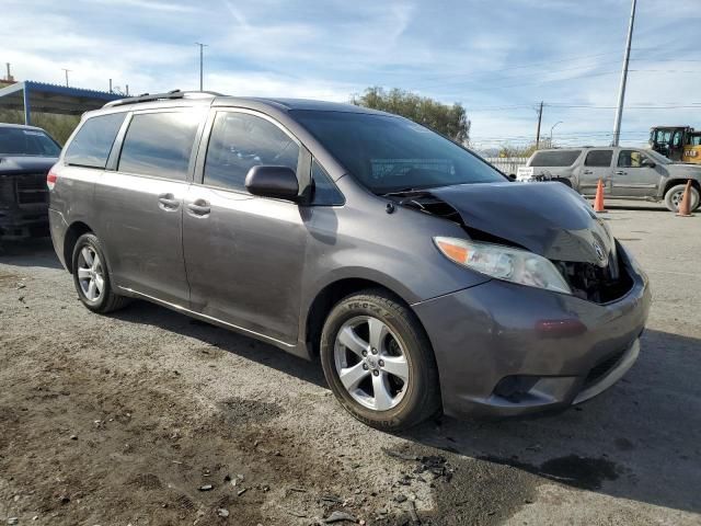 2014 Toyota Sienna LE