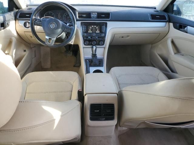 2013 Volkswagen Passat SE